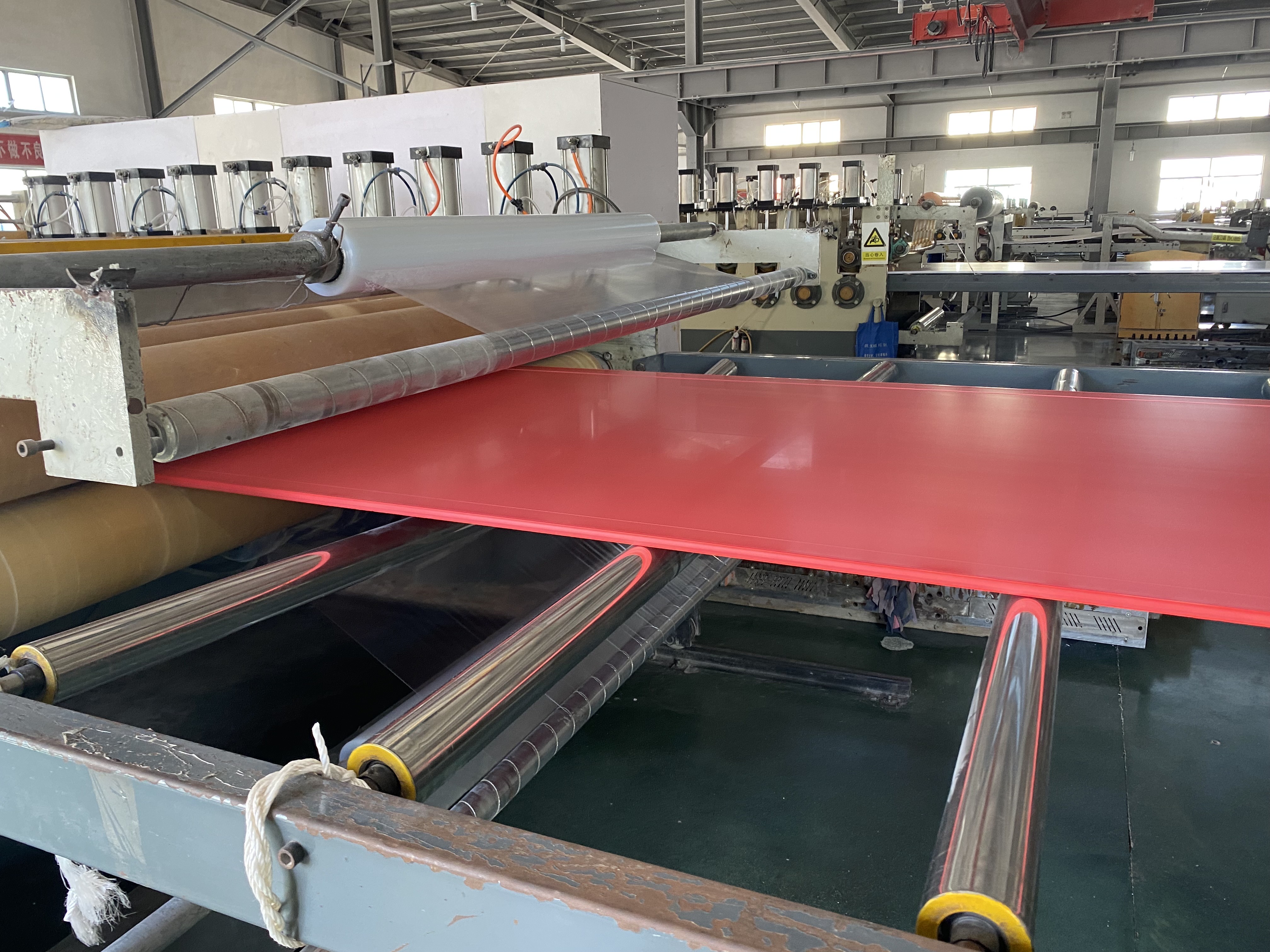 Acrylic sheet stock during real production material handling
